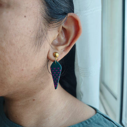 Green & magenta traingle chequered stud earrings