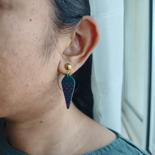 Green & magenta traingle chequered stud earrings