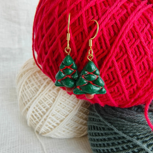 Christmas tree hanging earrings