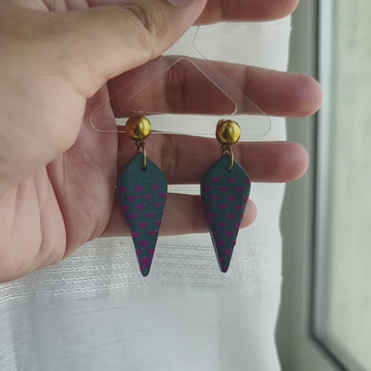 Green & magenta traingle chequered stud earrings